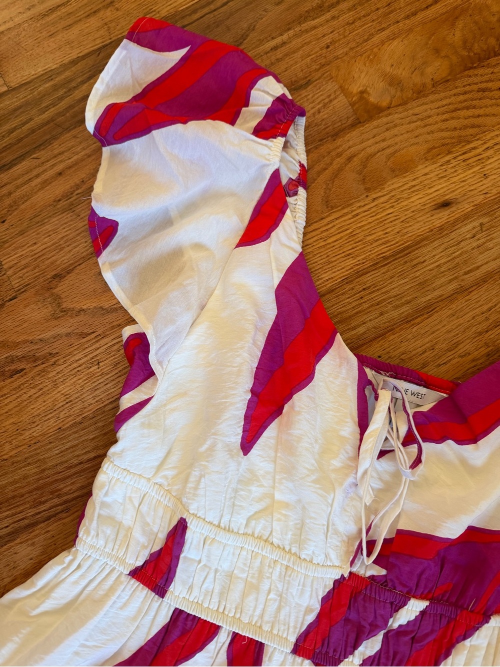 Nine West white Maxi Dress with Fuchsia Leaf Print - Picture 5 of 11